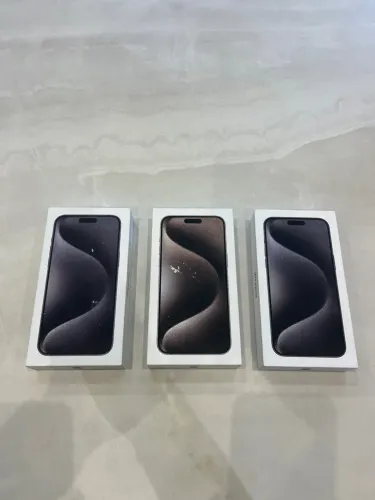 VENDO IPhone 15 Pro Max 256GB (semi-novo) 