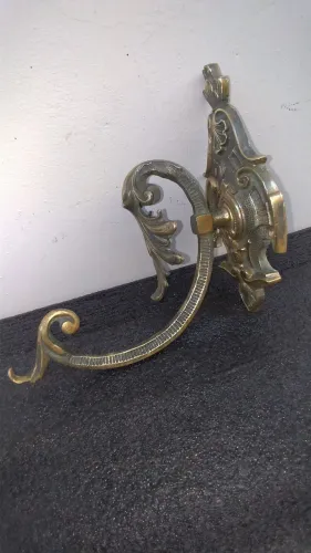 Suporte de metal para arandelas