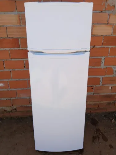 VENDO GELADEIRA ELETROLUX DUPLEX FUNCIONANDO PERFEITAMENTE