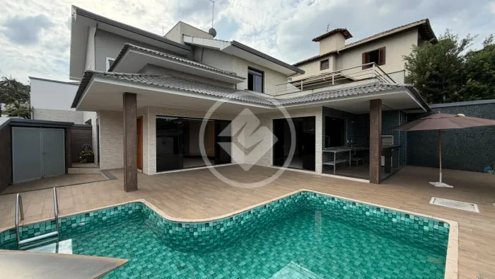 Casa Alto Padrão 4 Quartos no Condomínio Granja Verde | Fundo para Mata Preservada codigo: