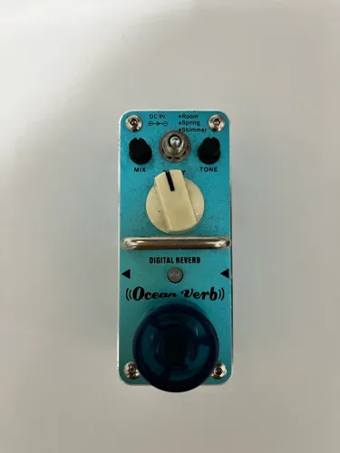 Pedal reverb