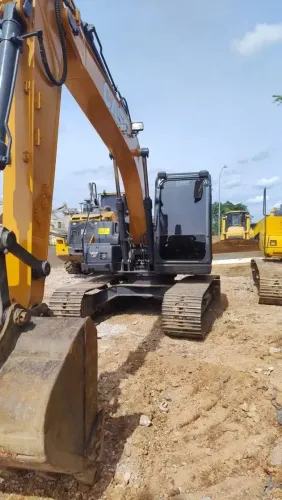 Escavadeira Case CX 130C