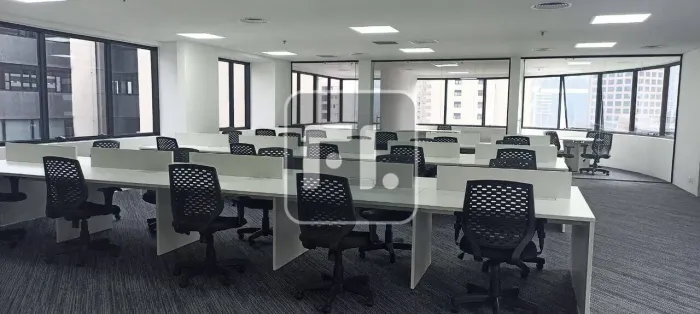 Escritório para aluguel e venda possui 408 metros quadrados em Jardim Dom Bosco - São Paul