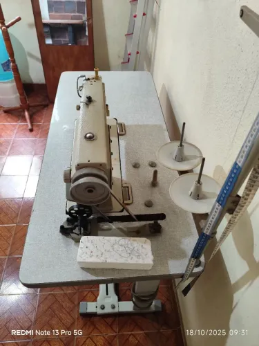 Máquina de costura industrial 