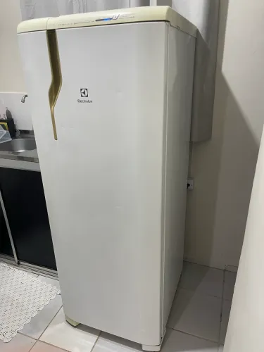 GELADEIRA