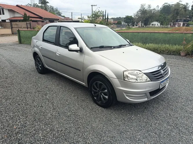 Renault Logan Expres./exp. UP Hi-flex 1.0 16V 4P 2011
