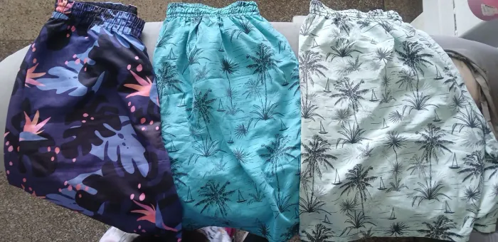 3 Shorts Poliester Coloridos c Elástico Tam G e M Frete Grátis