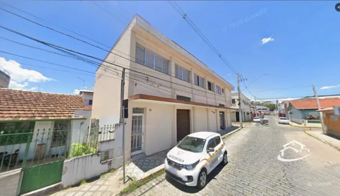 Apartamento com ótima localização para Locação no Centro de Lorena-SP