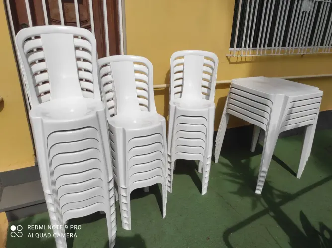 Mesas e Cadeiras 