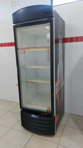 Cervejeira expositora