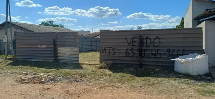 Vendo esse terreno de 360 