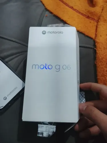 Vendo um Motorola g 06 de 128gb de memória novo com caixa 