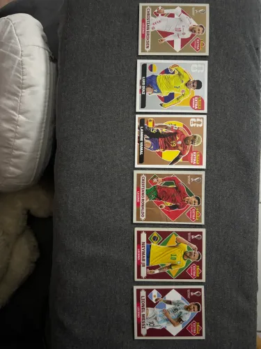 Figurinhas legend de 2022 e 2026