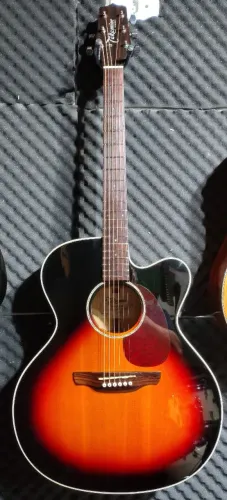 Violão Takamine EG250SMC Jumbo + case