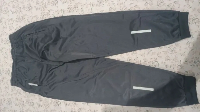 Calça esportiva flanelada por dentro 