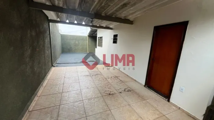 CASA PARA LOCAÇÃO - 50 m² - COM 02 QUARTOS E 02 VAGAS DE GARAGEM NA VILA BOM JESUS - BAURU