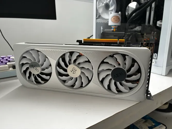 RTX 4060 8Gb Aero Gigabyte