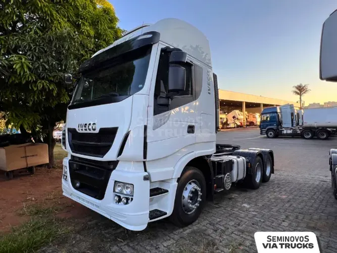 Caminhão Iveco Stralis Hi-way 440 6x2 2021/2022 Revisado! Teto Alto! Garantia de 3 meses