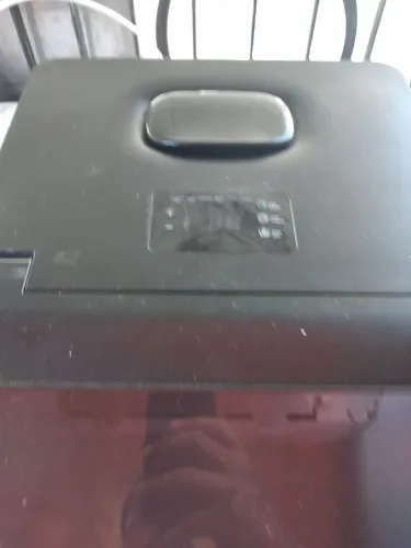 Vendo máquina de gelo nova, usando poucas vezes..