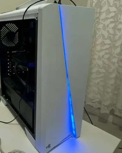 Gabinete Aerocool branco