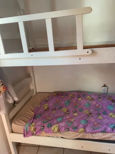 Beliche em perfeito estado ,tb vira camas individuais 
