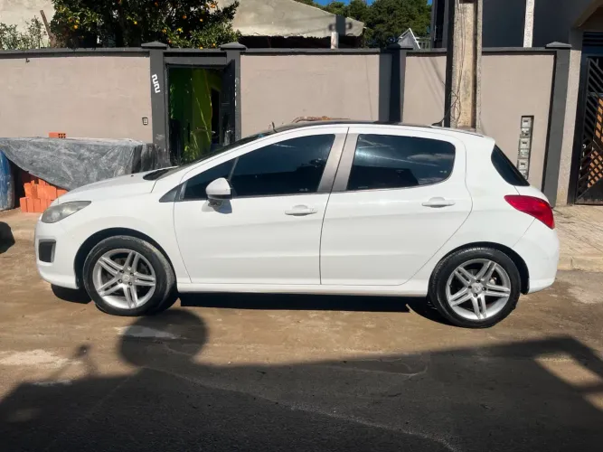 Peugeot 308 Allure 2.0 Flex 16V 5P Aut. 2013