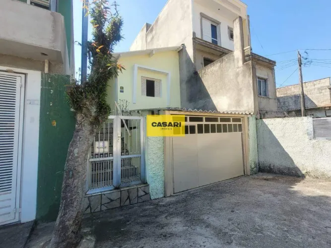 Casa para Aluguel em São Bernardo do Campo (Planalto) com 1 Quarto, Quintal e 1 Vaga