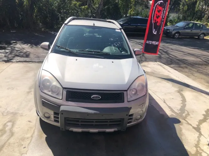 Sucata Ford Fiesta 1.6 Flex 2008 Prata Disponível Para Retirada de Peças