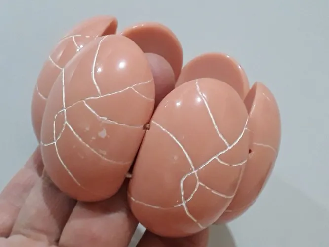 Pulseira linda em acrílico maciço grande na cor salmão