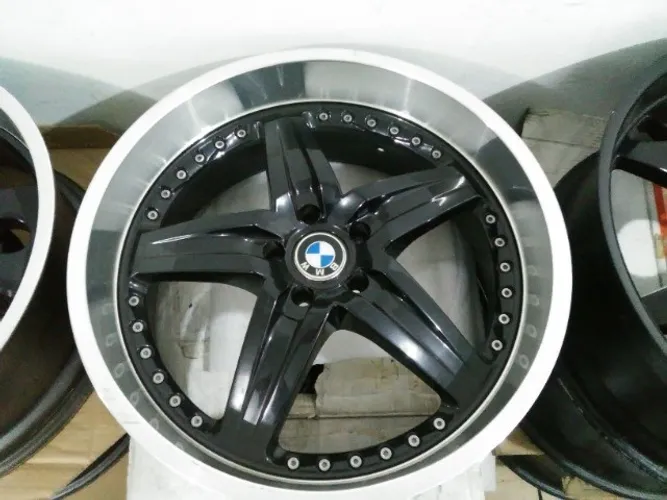 Jogo de Rodas Aro 22 BMW