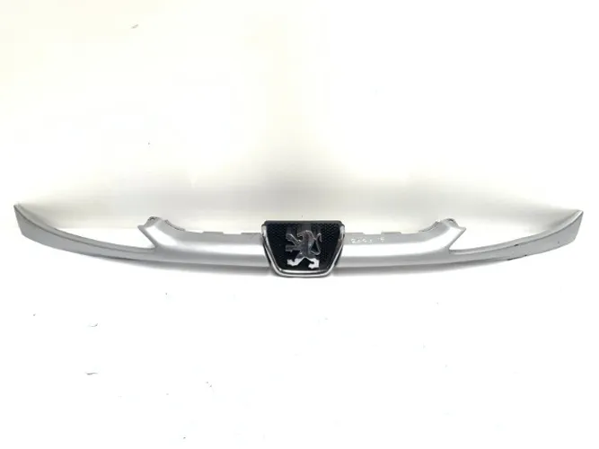 Grade Do Parachoque Peugeot 206 - Superior - Com Detalhe (Original/Usada)