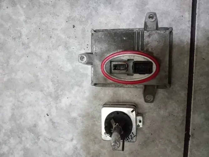 Reator e lâmpada Farol Hyundai Santa fé 2014 2015 2016