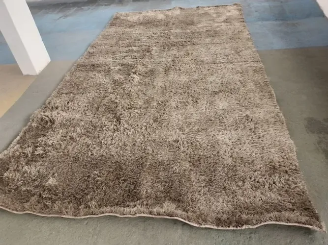 Tapete felpudo/peludo 3,47m X 1,96m em bom estado de conservação. 