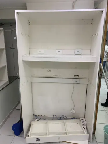 Conjunto de Bancadas para Escritório, estantes e armarios - Branco