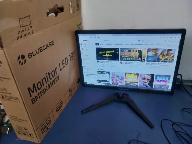 Monitor 19 Blucase 75Hz Saída Vga e Hdmi Tem linha Finíssima