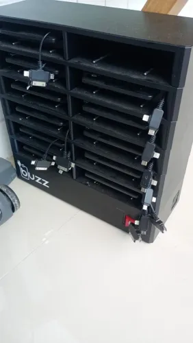 Carregador de Celular para 12 Dispositivos