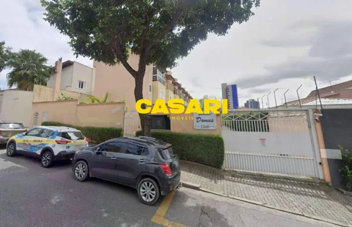 Sobrado com 4 Dormitórios em Condomínio Fechado no Bairro Jardim  Santo André/SP