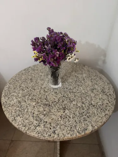 Mesa Redonda de Granito - Área Externa