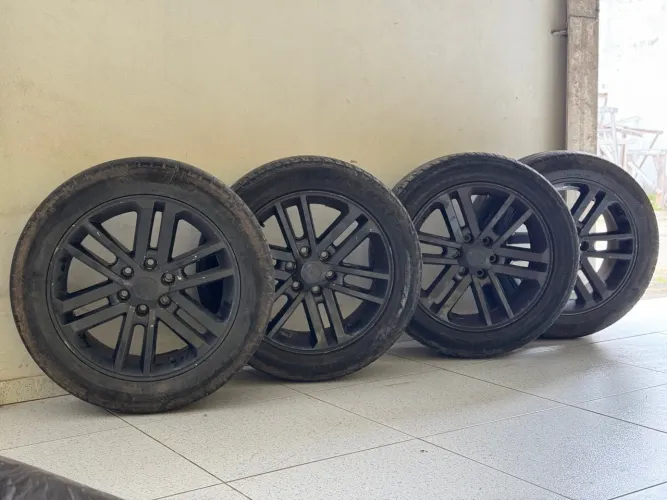 JOGO RODAS HILUX ARO 20 6 FUROS