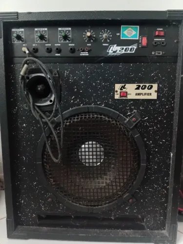 Vendo Caixa de som amplificadora LL200