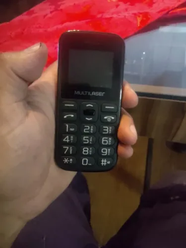 Celular Multilaser para idosos 