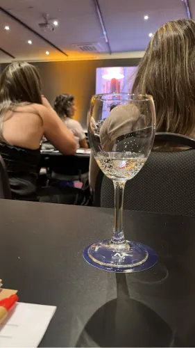 Recepcionista voltada pra vendas em consultório odontológico em Venda Nova