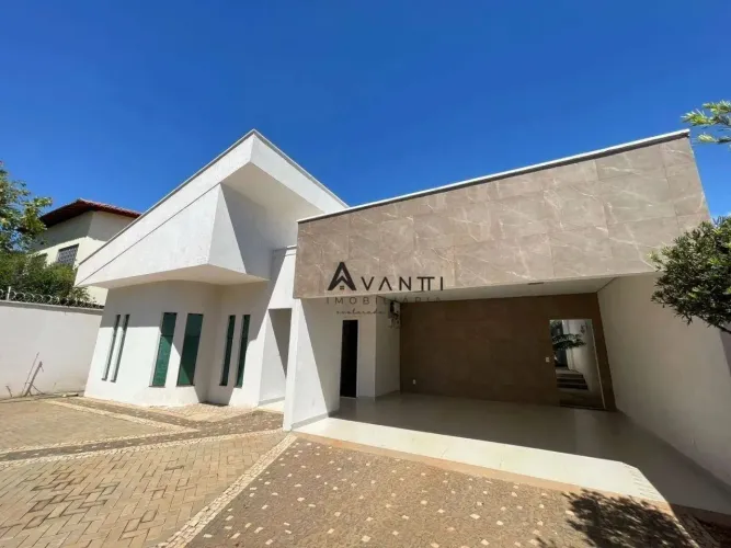 Casa com 4 dormitórios para alugar, 230 m² por R$ 6.600,00/mês - Plano Diretor Norte - Pal