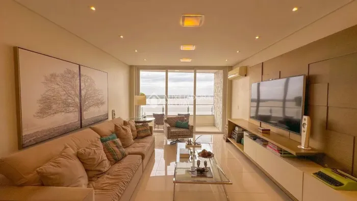 Apartamento mobiliado em Porto Alegre com 157m²