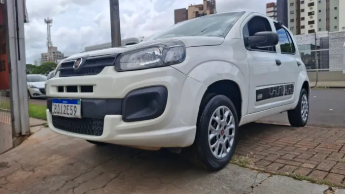 Fiat Uno Attractive 1.0 EVO Fire Flex 8V 5P 2020