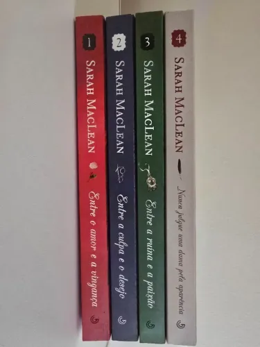4 livros da série O Clube das Canalhas, de Sarah Maclean