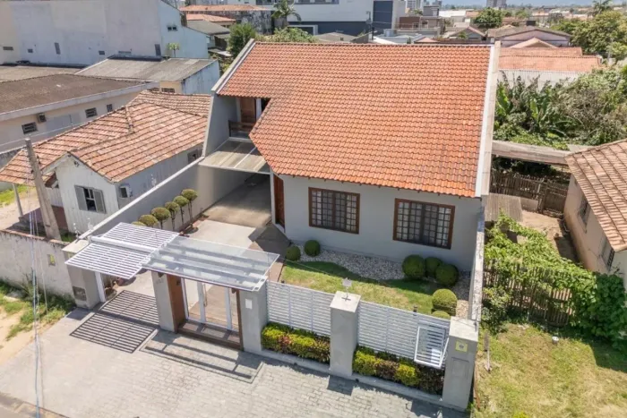 Casa de Alto Padrão ? Pronta para Morar ? Excelente Oportunidade