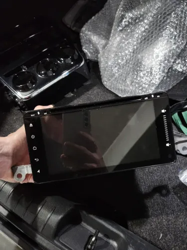 Central multimidia Toyota Yaris com moldura 2018 a 2022