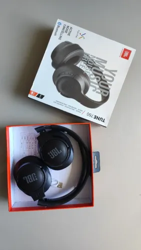 Fone de Ouvido JBL Tune 760 - Novo