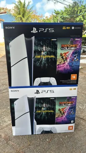 PlayStation 5 Slim Edição Digital com 2 Jogos lacrado na caixa. 